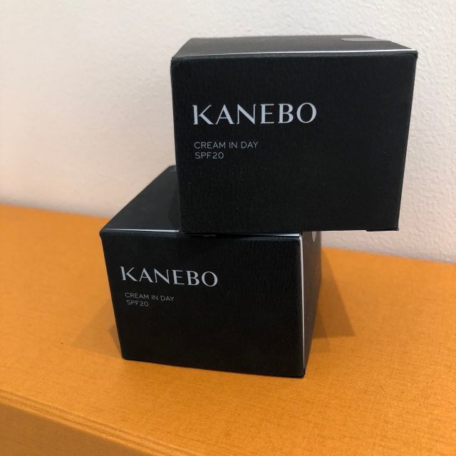 Kanebo(カネボウ)の◆【お値下げ】カネボウ　クリームインデイ　2個セット コスメ/美容のベースメイク/化粧品(化粧下地)の商品写真