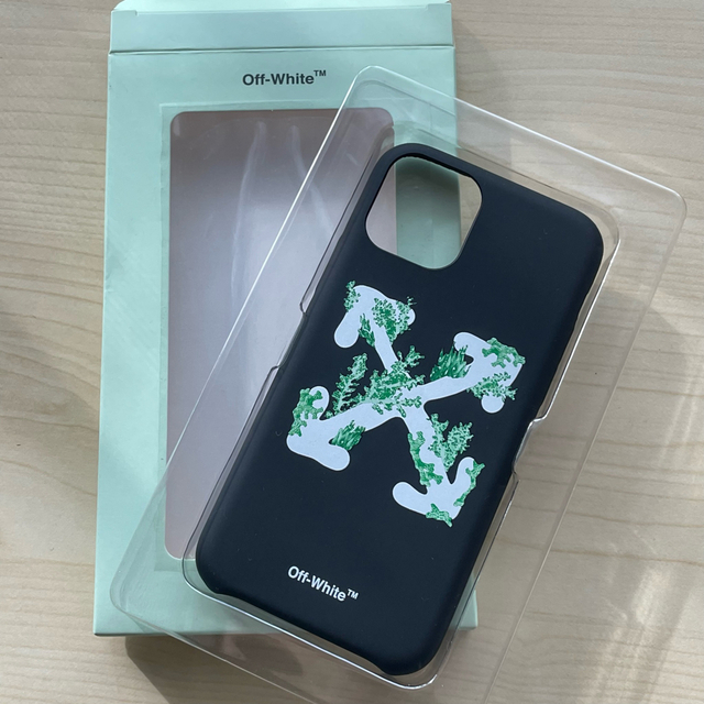 OFF-WHITE(オフホワイト)の【海外限定】オフホワイト iphone11pro スマホケース アイフォンケース スマホ/家電/カメラのスマホアクセサリー(iPhoneケース)の商品写真