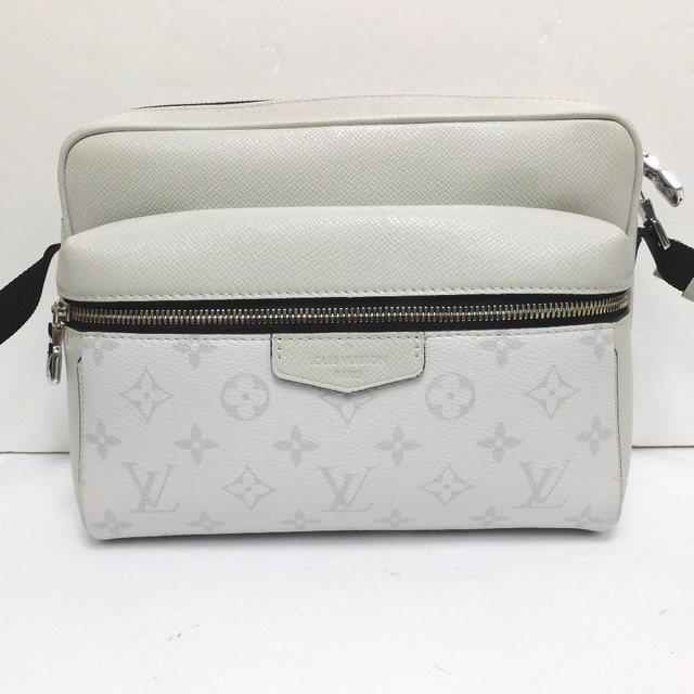 最適な材料 VUITTON LOUIS - 中古 Dz773911 M30243 メッセンジャーPM アウトドア モノグラムタイガラマ ショルダーバッグ ルイ・ヴィトン ショルダーバッグ 最適な材料 VUITTON LOUIS - 中古 Dz773911 M30243 メッセンジャーPM アウトドア モノグラムタイガラマ ショルダーバッグ ルイ・ヴィトン ショルダーバッグ