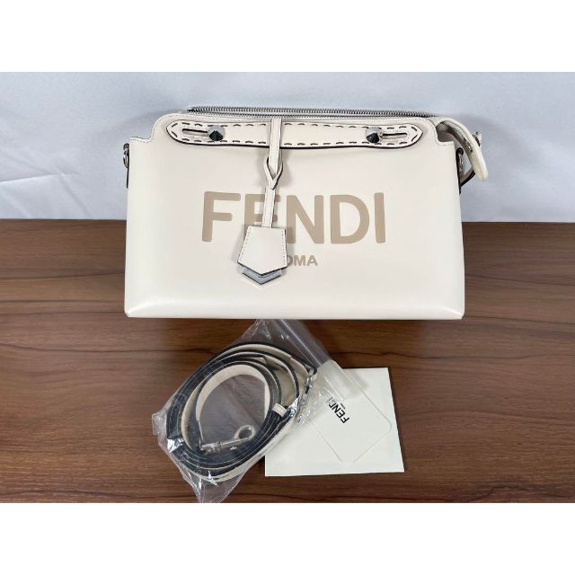 スーパーセール期間限定 FENDI - FENDI フェンディ バイザウェイ