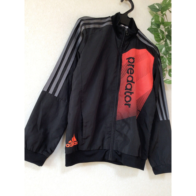 adidas(アディダス)の⭐︎美品⭐︎adidas ジャージ　トップス　130cm キッズ/ベビー/マタニティのキッズ服男の子用(90cm~)(ジャケット/上着)の商品写真