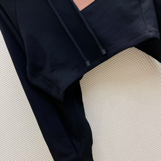LOEWE ロエベ アナグラムクロップドフーディ | www.jarussi.com.br