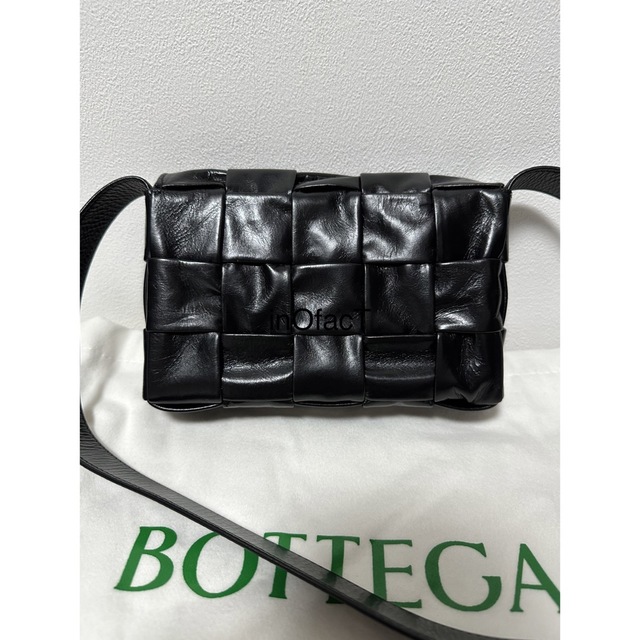 ブラック新品未使用 BOTTEGA VENETA スモール カセット ショルダー