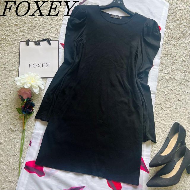 【美品】FOXEY 膝丈ワンピース サマーニット パワーショルダー ブラック38