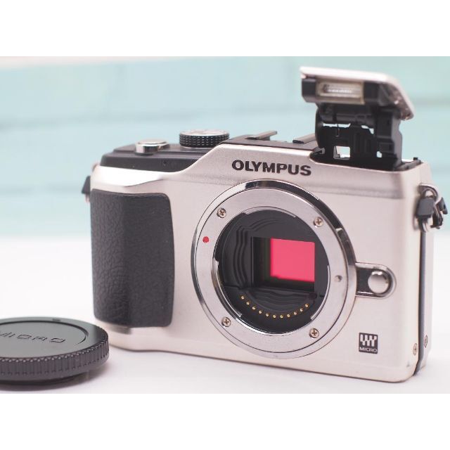 OLYMPUS(オリンパス)の❤️オリンパス ペン E-PL2❤️ シルバー ボディ のみ スマホ/家電/カメラのカメラ(ミラーレス一眼)の商品写真
