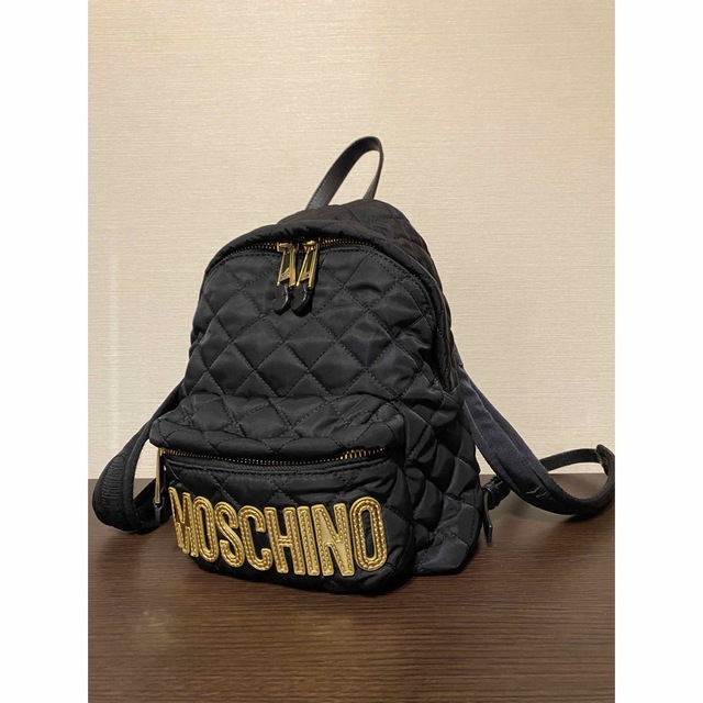 MOSCHINO - MOSCHINO モスキーノ キルティングバックパック の通販 by