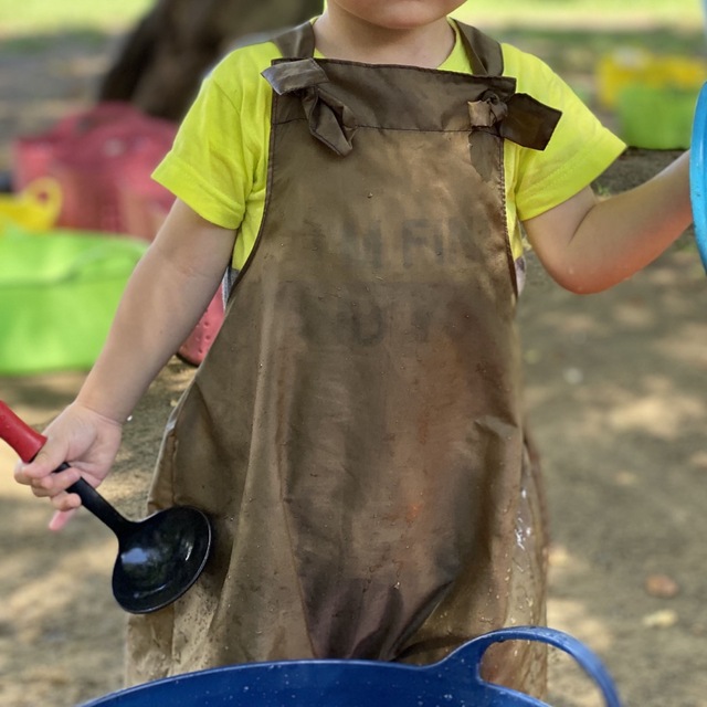 ２枚セット‼️おしゃれなプレイウェア。カーキ、ブラウンベージュ キッズ/ベビー/マタニティのキッズ服男の子用(90cm~)(パンツ/スパッツ)の商品写真