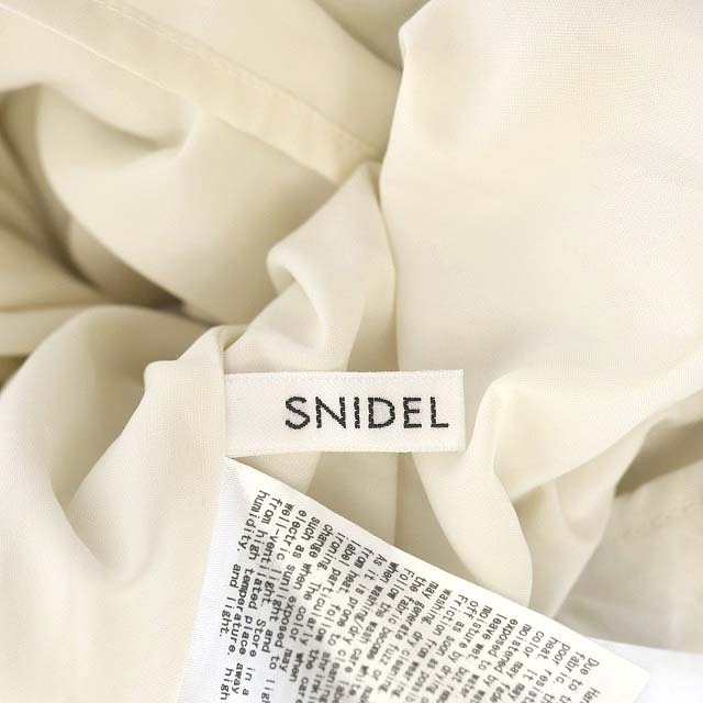 SNIDEL(スナイデル)のスナイデル 22SS スリーブデザインスクエアネックワンピース 半袖 ロング レディースのワンピース(ロングワンピース/マキシワンピース)の商品写真