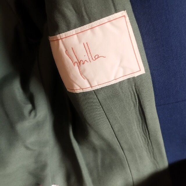 Sybilla(シビラ)のシビラ　くすみブルー　ウール　ジャケット　女性らしいデザイン　クルミボタン レディースのジャケット/アウター(テーラードジャケット)の商品写真