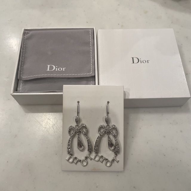 レディースChristian Dior リボンピアス☆