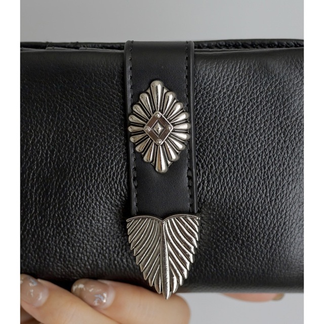 ear PAPILLONNER(イアパピヨネ)のイアパピヨネ 財布 レディースのファッション小物(財布)の商品写真