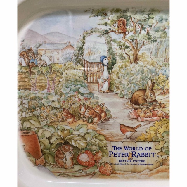 PETER RABBIT（TM）(ピーターラビット)の新品未使用★ピーターラビット★トレー インテリア/住まい/日用品のキッチン/食器(食器)の商品写真