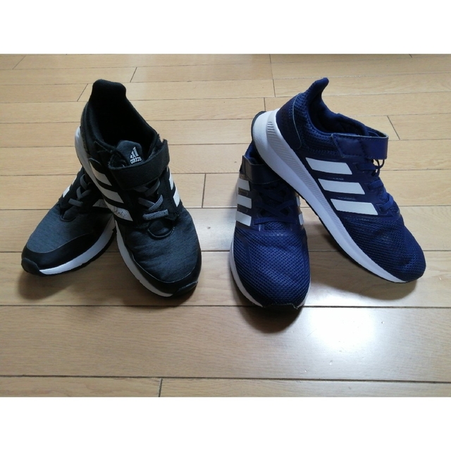 adidas(アディダス)のadidas キッズスニーカーセット21cm 21.5cm2足 キッズ/ベビー/マタニティのベビー靴/シューズ(~14cm)(スニーカー)の商品写真