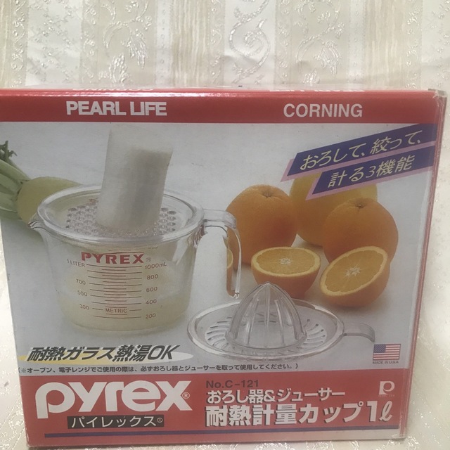 Pyrex(パイレックス)のパイレックス耐熱計量カップ1ℓ ジューサー、おろし器付き インテリア/住まい/日用品のキッチン/食器(調理道具/製菓道具)の商品写真