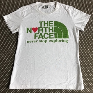 ザノースフェイス(THE NORTH FACE)のノースフェイス Tシャツ 白 緑  赤　ホワイト　グリーン　レッド(Tシャツ(半袖/袖なし))