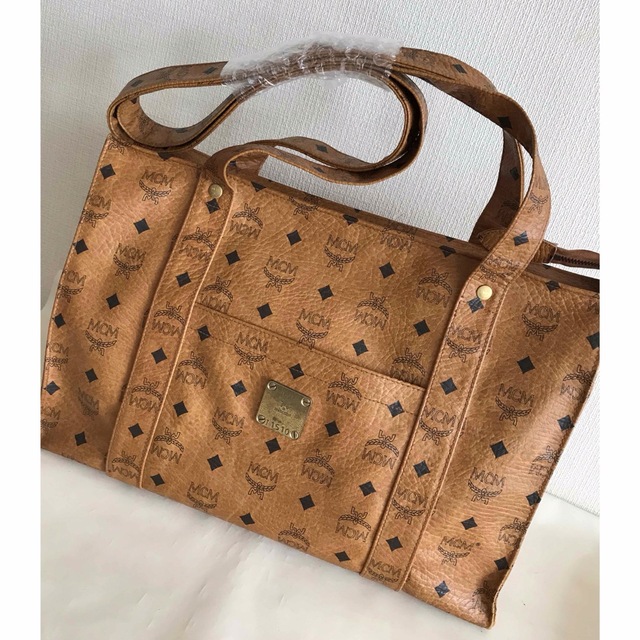 良品 MCM エムシーエム スタッズ ショルダーバッグ 黒 PVC | beyazesya