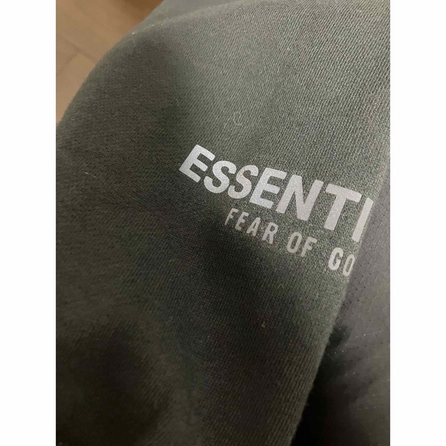 Essential(エッセンシャル)のFOG ESSENTIALS  FRONT-LOGO-SWEAT BLACK メンズのトップス(スウェット)の商品写真