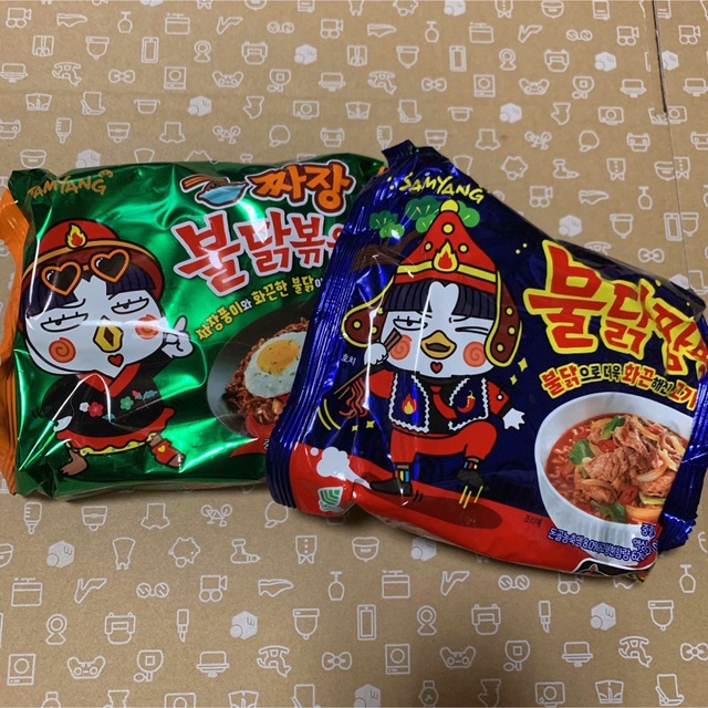 食品　韓国ラーメン　新作　プルダックポックンミョン　ブルダック炒め麺