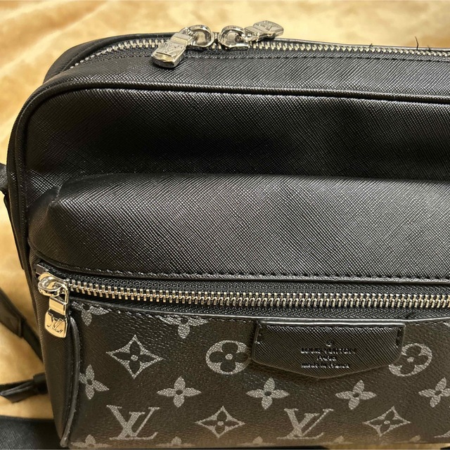 LOUIS VUITTON(ルイヴィトン)のLOUIS VUITTON ショルダーバッグ メンズのバッグ(ショルダーバッグ)の商品写真