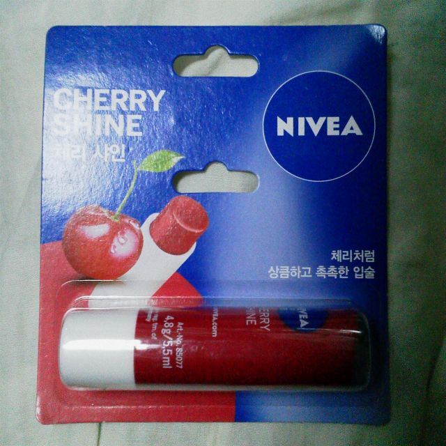 NIVEA リップクリーム LIP CARE (CHERRY SHINE) コスメ/美容のベースメイク/化粧品(口紅)の商品写真