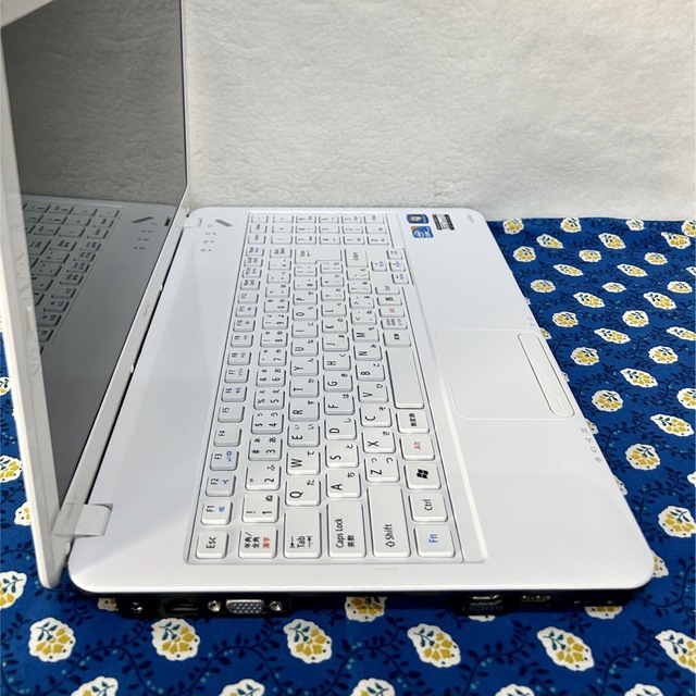 進学就職に✨初心者さんおすすめ✨NEC SSD搭載 白いノートパソコン 