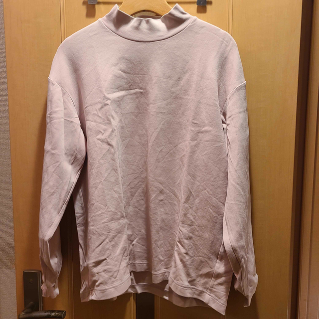 UNIQLO(ユニクロ)のユニクロユー　モックネックプルオーバー　ピンク メンズのトップス(Tシャツ/カットソー(七分/長袖))の商品写真