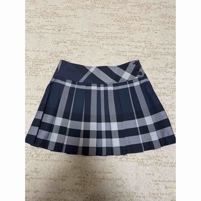 BURBERRY(バーバリー)の美品♪ バーバリー　ジャケット　スカート付き♪ 120cm キッズ/ベビー/マタニティのキッズ服女の子用(90cm~)(ジャケット/上着)の商品写真