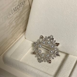 ミキモト(MIKIMOTO)の【超美品】ミキモトk18 8粒パールブローチ　メレダイヤ8＋12粒(ブローチ/コサージュ)