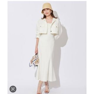 アンドクチュール(And Couture)の【完売品】ストレッチジャケット＋ワンピースセットアップ オフホワイト(ロングワンピース/マキシワンピース)