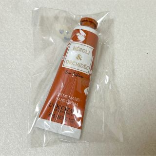 ロクシタン(L'OCCITANE)の【新品未使用品】ロクシタン ハンドクリーム ホワイトフローラルの香り 30ml(ハンドクリーム)