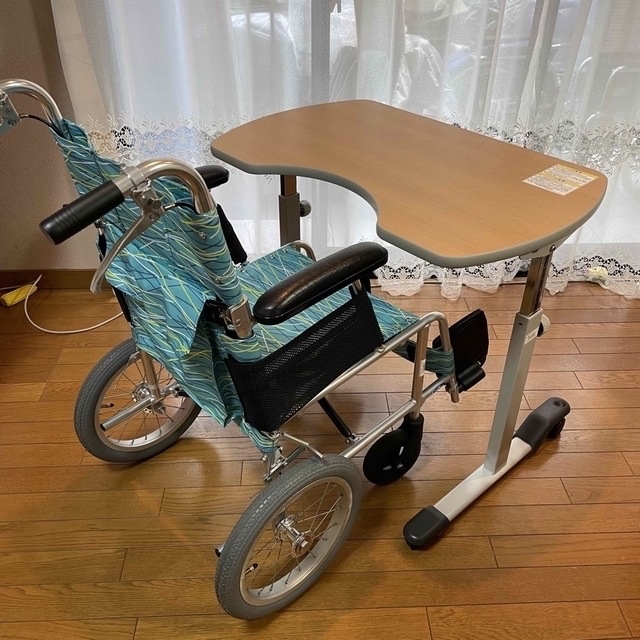 ♿ 車椅子やベッドでの時間を楽しく介護用 テーブル ⭐説明書と組立工具付