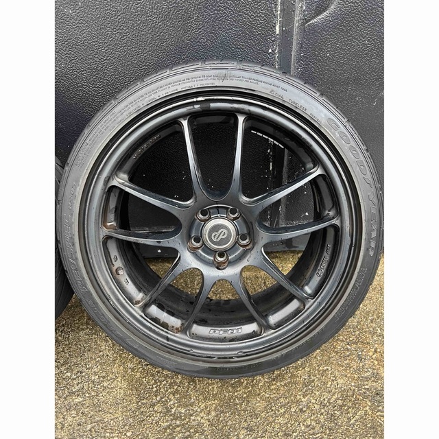 ENKEI(エンケイ)のENKEI 18㌅ 7j+45  PF01 エンケイ225/40R18 自動車/バイクの自動車(タイヤ・ホイールセット)の商品写真