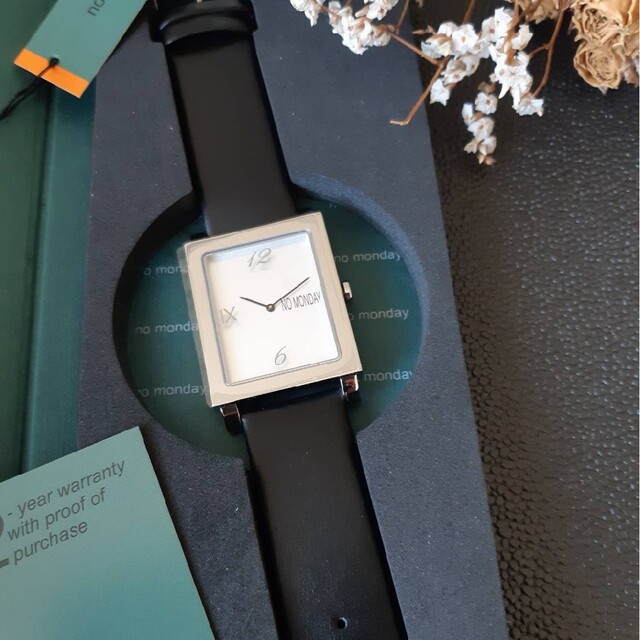 Daniel Wellington(ダニエルウェリントン)の【美品】ノーマンデー　No monday　腕時計 レディースのファッション小物(腕時計)の商品写真