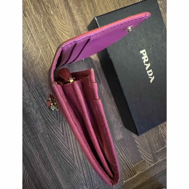 PRADA(プラダ)のPRADA長財布　pink♡ レディースのファッション小物(財布)の商品写真