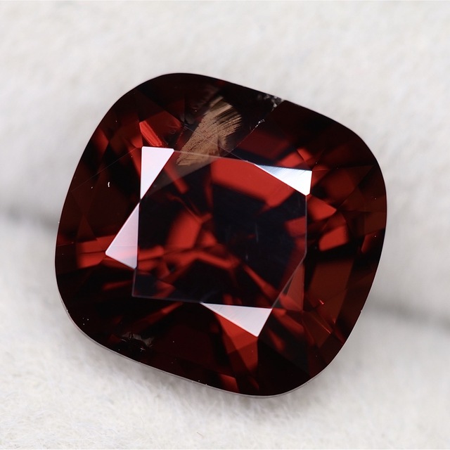 GemCouleurレッドスピネル3.12ct