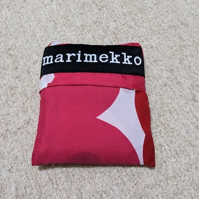 marimekko(マリメッコ)のmarimekko　エコバッグ　レッド レディースのバッグ(エコバッグ)の商品写真