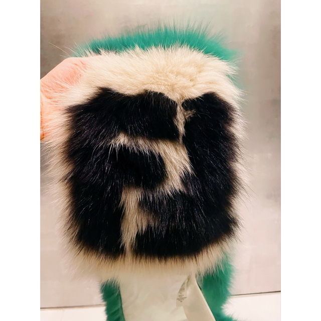 FENDI(フェンディ)の最終値下げ！FENDI ファー マフラー レディースのファッション小物(マフラー/ショール)の商品写真