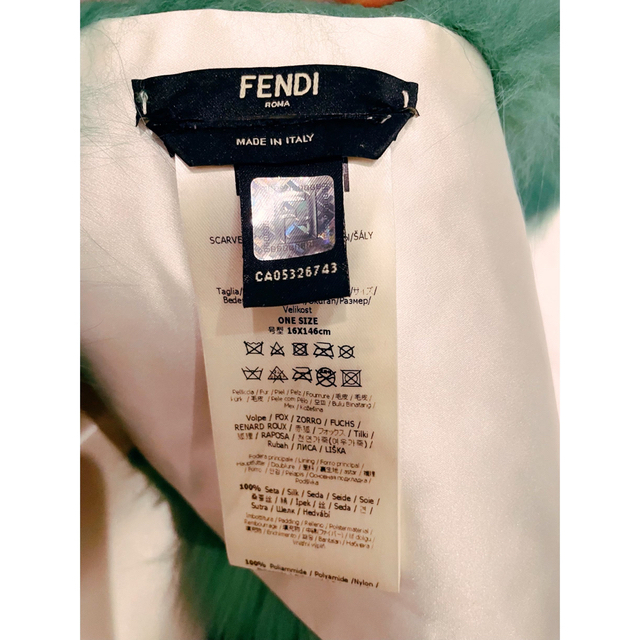 FENDI(フェンディ)の最終値下げ！FENDI ファー マフラー レディースのファッション小物(マフラー/ショール)の商品写真