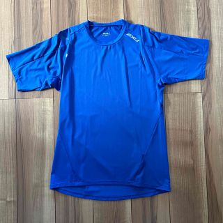 ツータイムズユー(2XU)の《新品》2XU フィットネスTシャツ MR6009A サイズM BLU/SIL(ウェア)