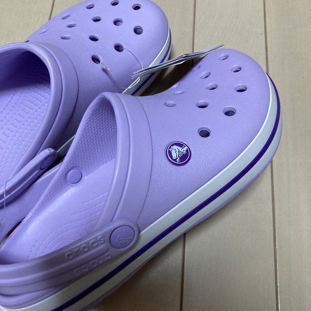 crocs(クロックス)の新品 24cm クロックス クロックバンド ラベンダー レディースの靴/シューズ(サンダル)の商品写真