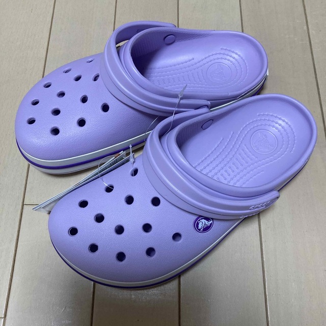 crocs(クロックス)の新品 24cm クロックス クロックバンド ラベンダー レディースの靴/シューズ(サンダル)の商品写真