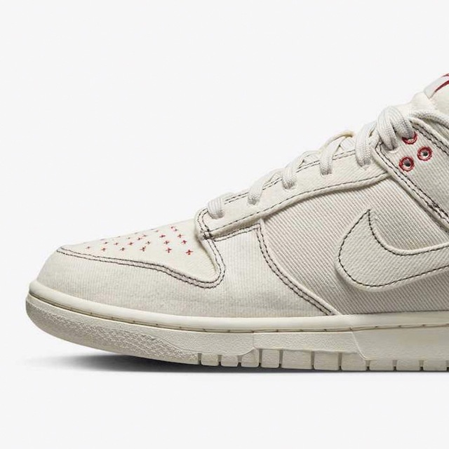 NIKE(ナイキ)のnike dunk low deninm 26.5 メンズの靴/シューズ(スニーカー)の商品写真