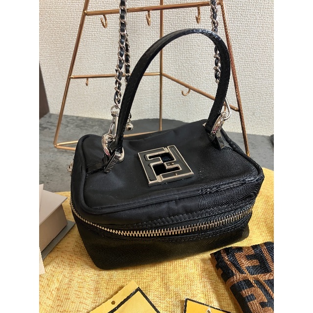 メゾンマルジェラ　クロスボディバック MM6 Maison Margiela エムエム 6 メゾンマルジェラ クロスボディ