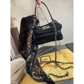 フェンディ(FENDI)の未使用☆FENDI大半シルク入ズッカ柄スカーフ(バンダナ/スカーフ)