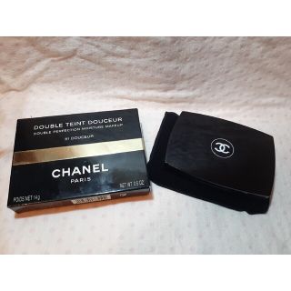 シャネル(CHANEL)の【未使用品】CHANEL　DOUBLE  TEINT  DOUCEUR(ファンデーション)