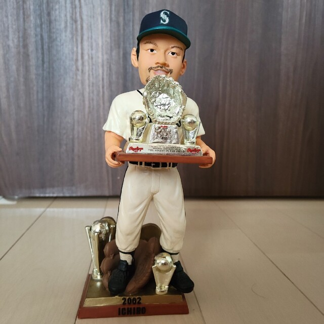 イチロー　2002年　ボブルヘッド人形 スポーツ/アウトドアの野球(記念品/関連グッズ)の商品写真