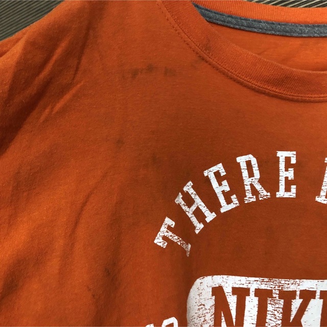 NIKE(ナイキ)の【ナイキ】長袖Tシャツ　ロンT　スウォッシュロゴ　デカロゴ　オレンジ15 メンズのトップス(Tシャツ/カットソー(七分/長袖))の商品写真