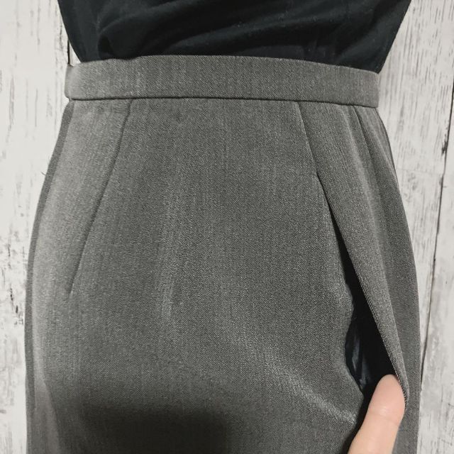 LAPINE(ラピーヌ)の美品‼︎【ラピーヌブランシェ　】日本製 タイトスカート　　膝丈ペンシルスカート レディースのスカート(ひざ丈スカート)の商品写真