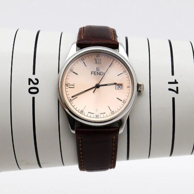 FENDI(フェンディ)の《人気》FENDI 腕時計 サーモンピンク デイト ラウンド レザー メンズの時計(腕時計(アナログ))の商品写真