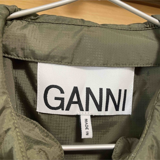 GANNI キルティング フリルジャケット カーキ 34 【2022秋冬新作】 www